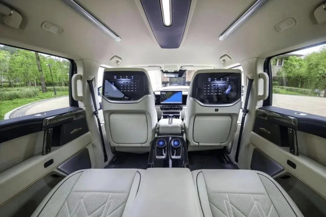 华为真要造一百多万的车？这棋下得有点大。

我看了一圈，这事儿基本靠谱。江淮汽车