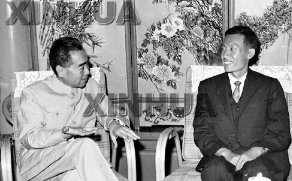 【周总理历史上的今天——5月19日】
1961年5月19日傍晚，总理周恩来在中南