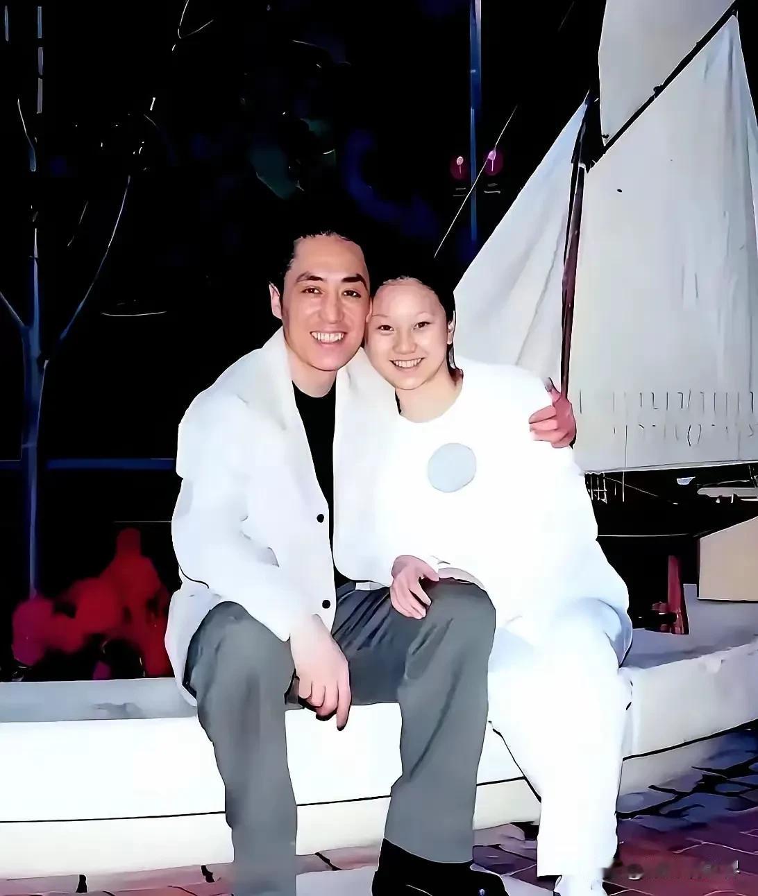 张艺谋也是见惯大美女的导演了，为什么会在49岁年纪看上当时还在北京电影学院上学、