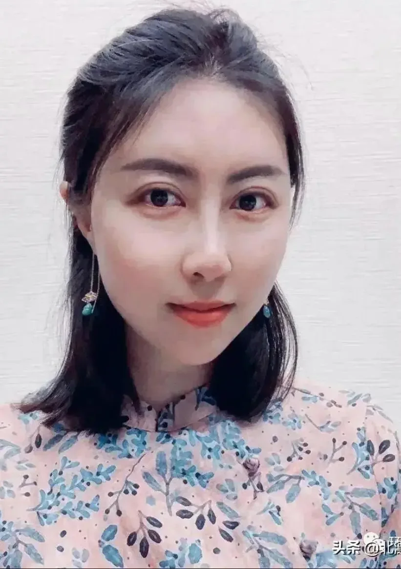 钱钱啊，就咱这姿色，进娱乐圈不好吗？