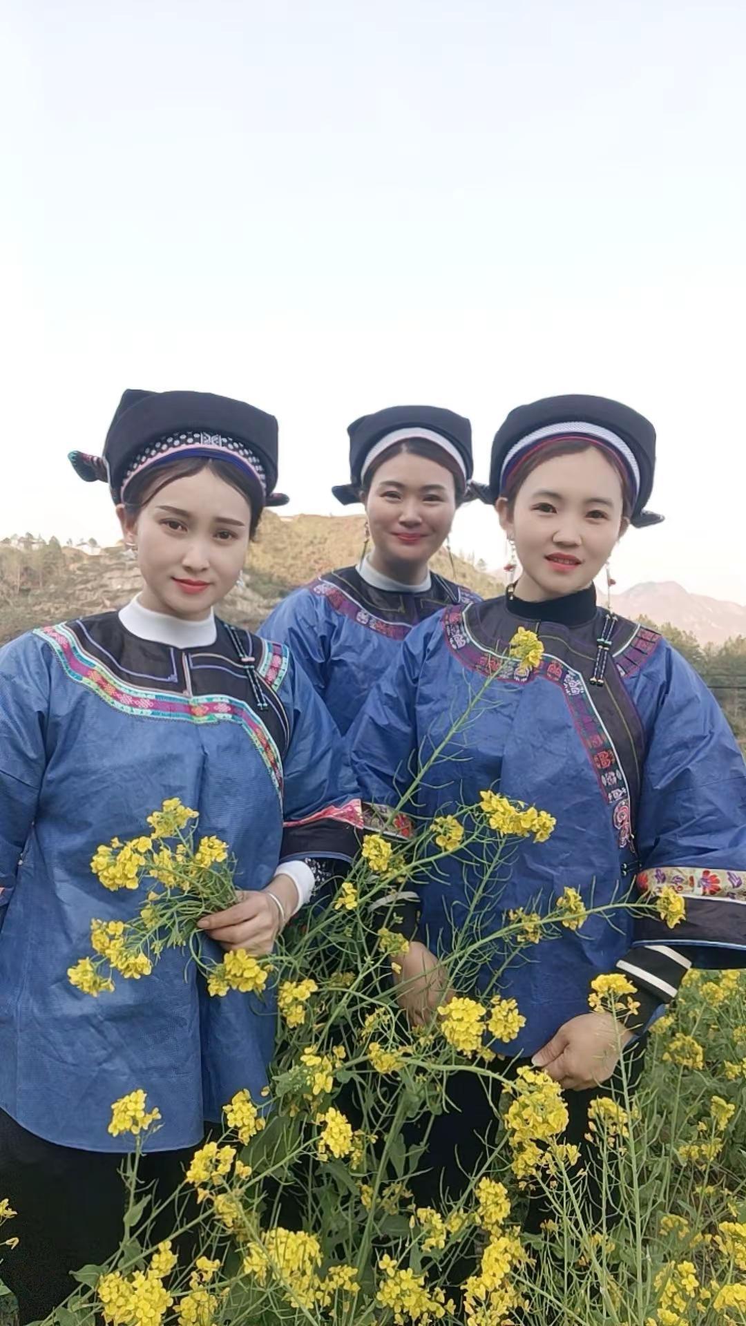 又开始各自奔波，再见又是300天后的事了，愿我们2026顺顺利利