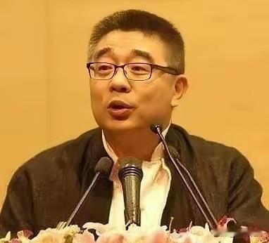 钱文忠60岁戳破人生真相：真正的顶配人生，从来不是家财万贯
 
复旦大学钱文忠教