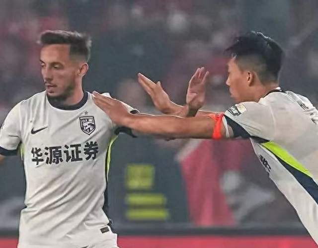 随着申花3-1三镇，国安1-0，海港3-0，最新排名：争冠悬念保留！