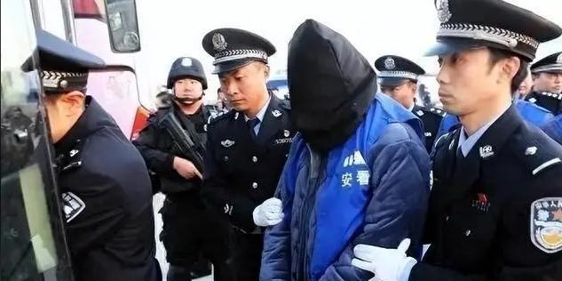 中国最大的敌人，不是日本也不是美国，而是裹着漂亮外衣的“自己人”！你有没有想过，