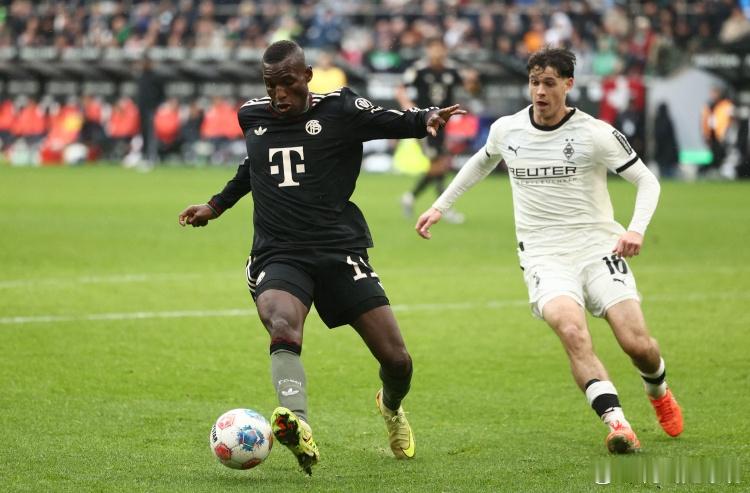 24岁的杰克逊在拜仁的租借效力将于6月30日到期，据太阳报的报道，拜仁方面对于这