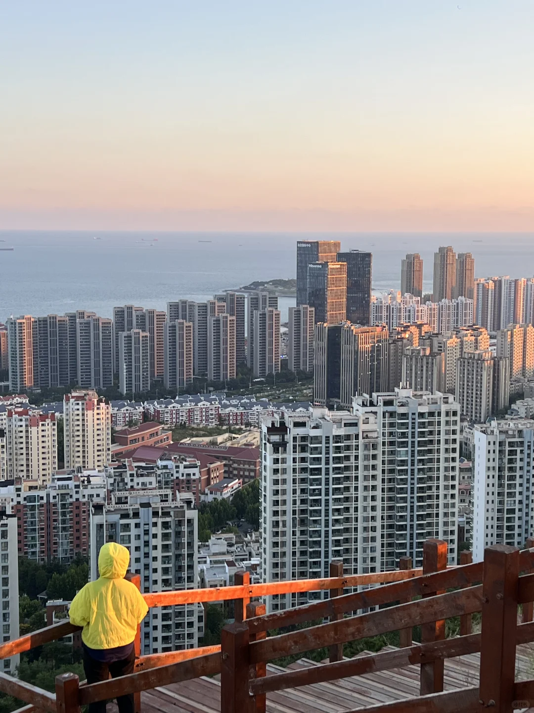 在青岛/爬浮山 俯瞰城市美景