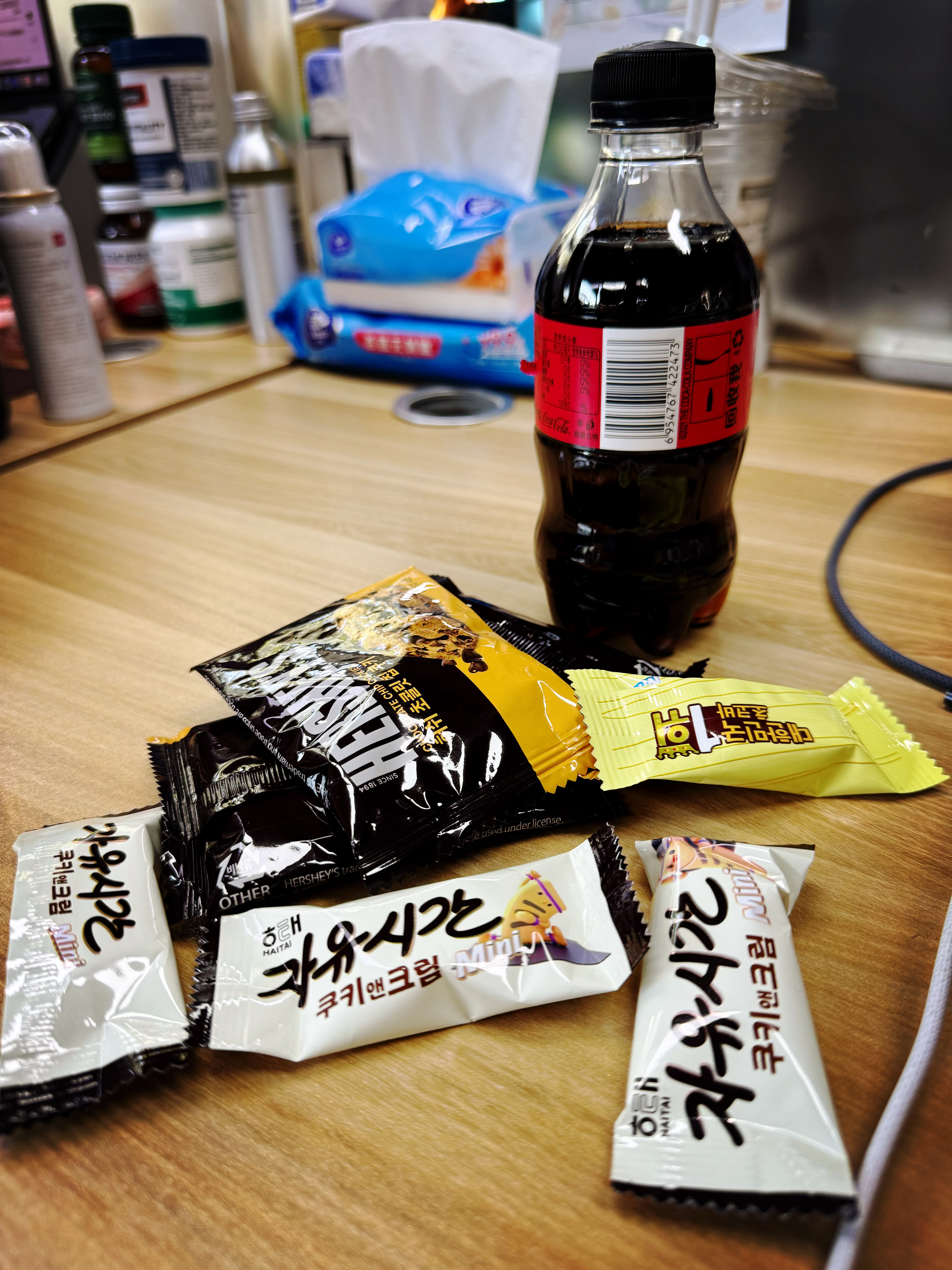 来公司转转，同事投喂了一些零食和一些四环小汽车 汽场全开 ​​​