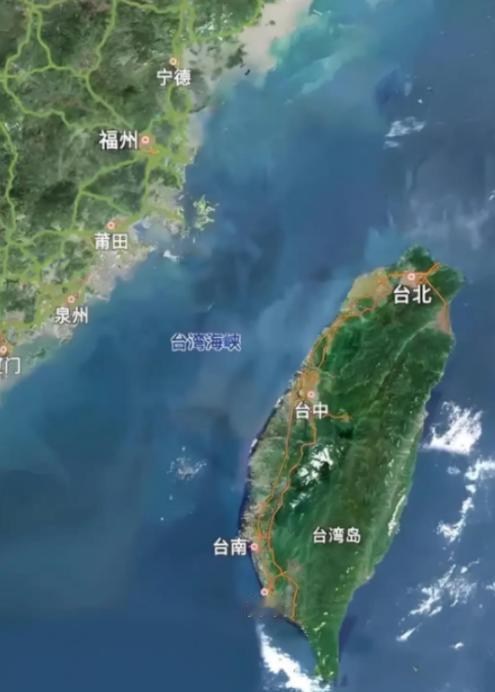 台海拖到今天，最大的教训根本不是外力太猛，而是我们自我捆绑得太深。

空谈盖过了