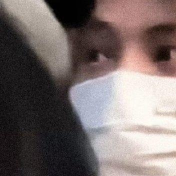 #鹿晗[超话]#“把爱意藏匿于花苞，绽放在心底” 𝓗𝒾𝒹𝓮 𝓁𝓸𝓋