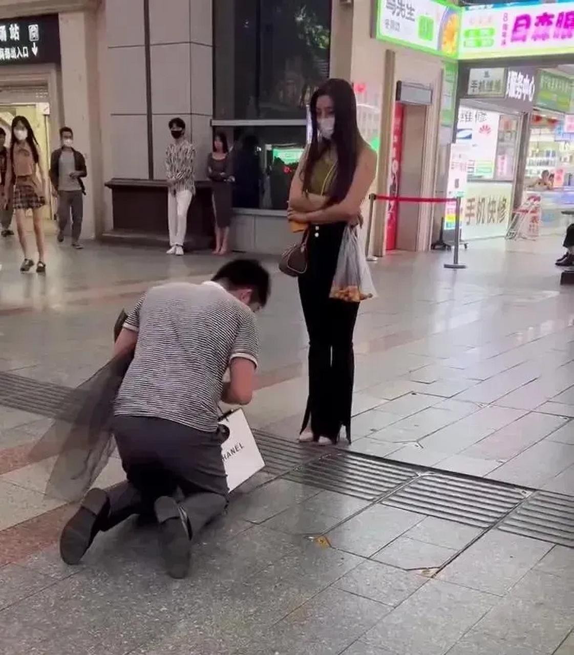 我为什么一直劝女人低调点，我甚至得罪了很多女拳人，看看南京大屠杀，女人在日本人屠