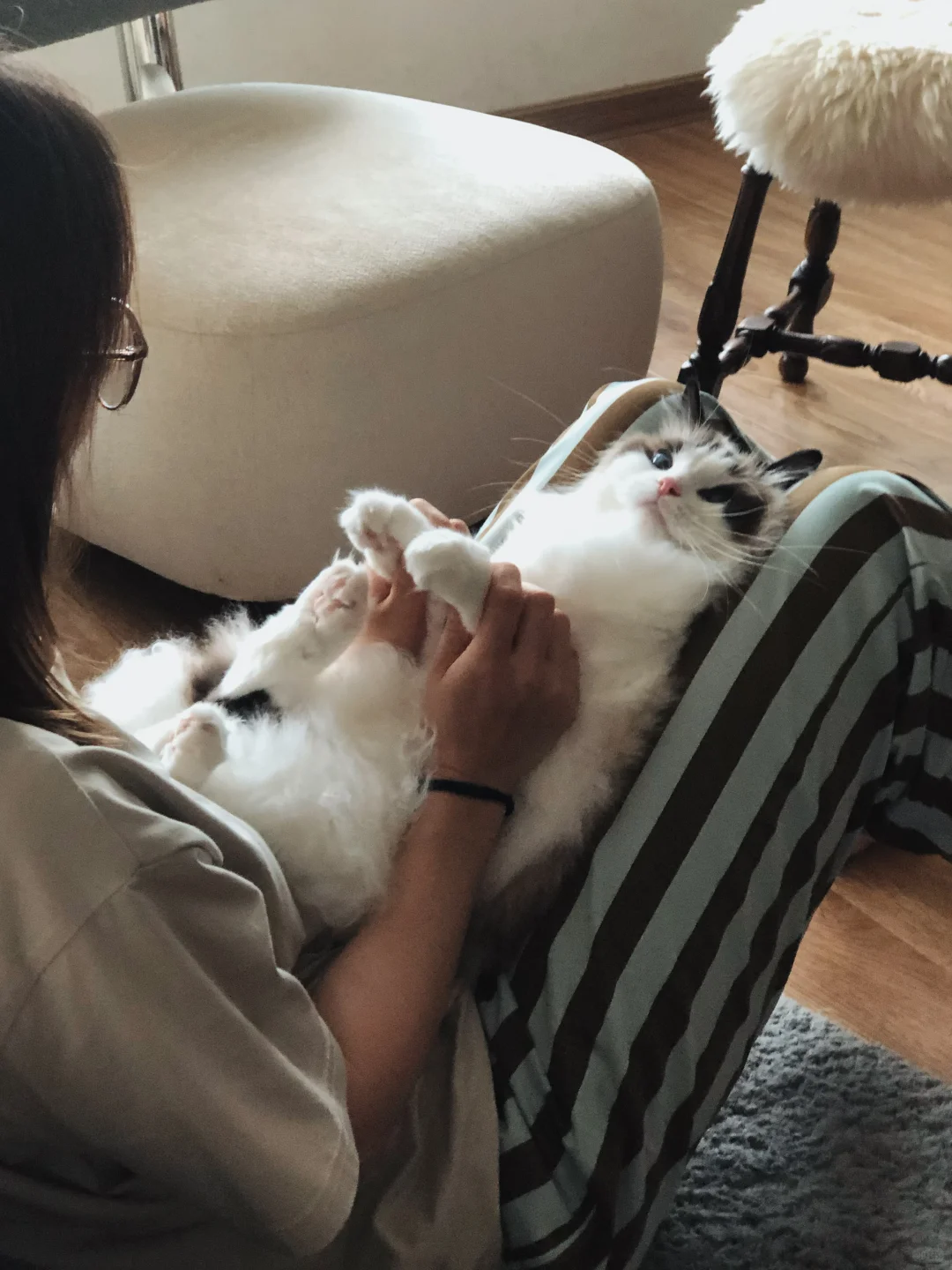 救命 她真的好像一个小宝宝