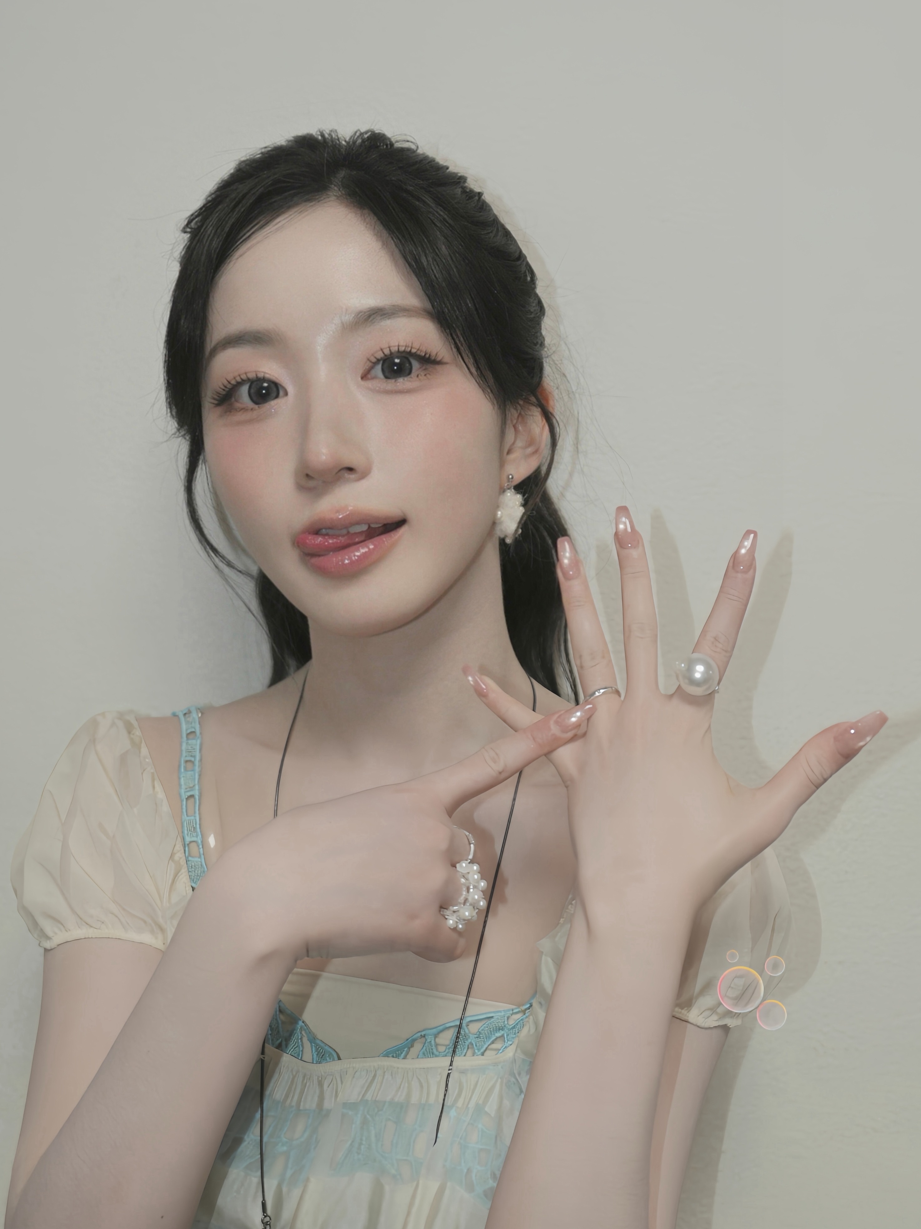 吴海媛 