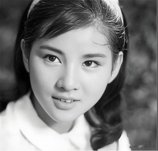 1945年，远征军连长从枪口下救回一个日本女俘，32年后才知她身世惊人

194