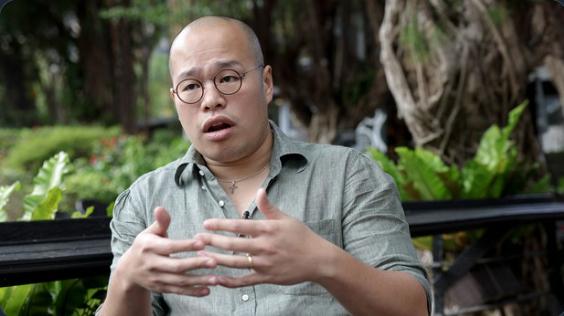 黎智英一对儿女，长的真是精彩。
虽说人不可貌相，可这俩人也太着相了。他们爸爸的“