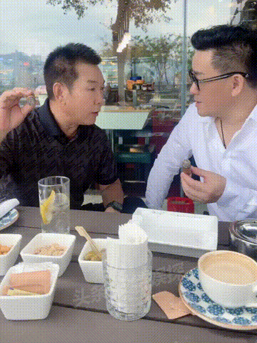 68岁的元彪，
为什么过的比成龙潇洒，
过的比洪金宝滋润。

元彪的原名叫夏令震