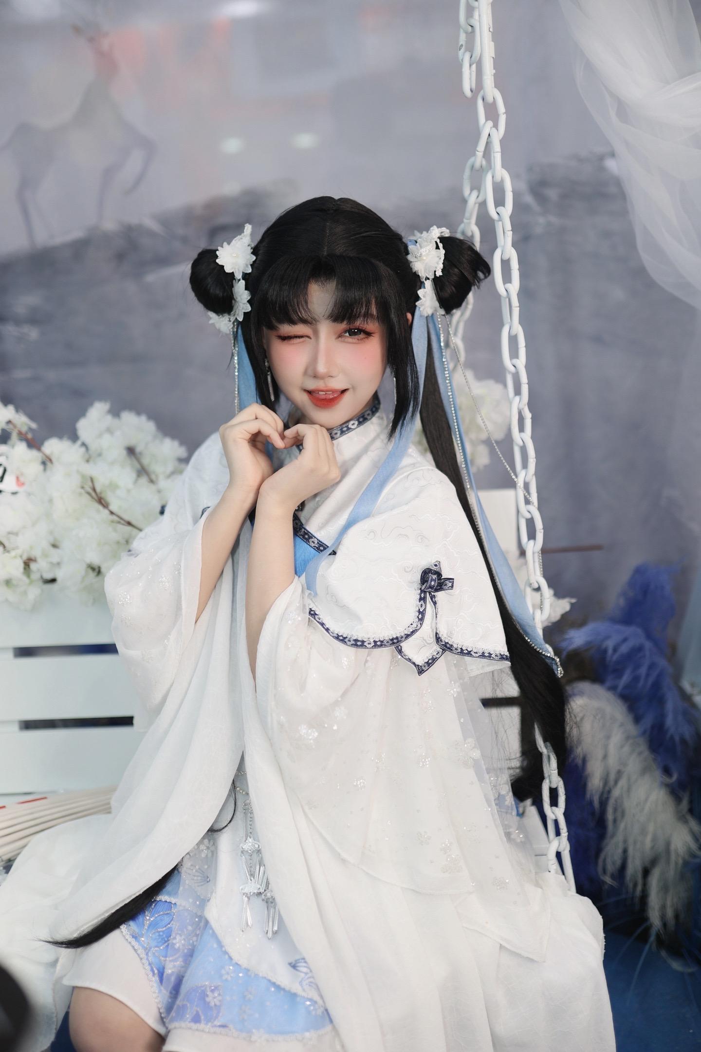 有这样的赵灵儿，逍遥哥哥你今晚几点回家。
逍遥哥哥，一起回家吧
🧚‍♀️