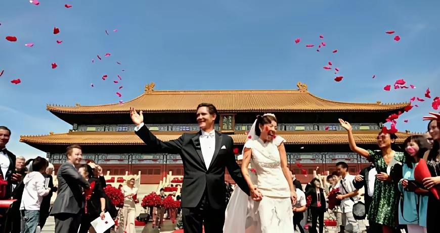 2009年9月9日，这么敏感的日子，太庙婚礼，足以证明老人家晚年的最深忧虑。初心