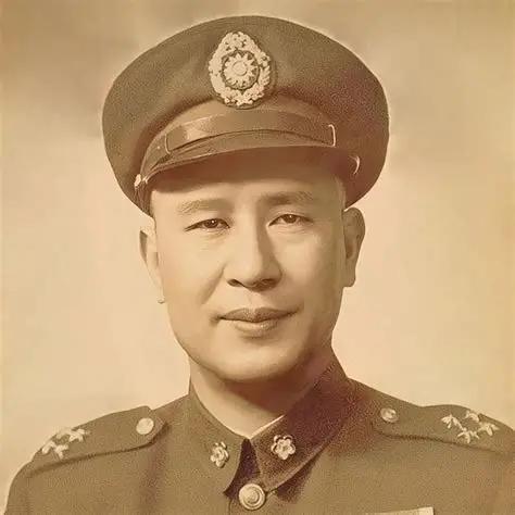 1950年，白崇禧败退台湾后，偶然得知昔日部下朱怀冰就住隔壁，满心欢喜去串门。哪