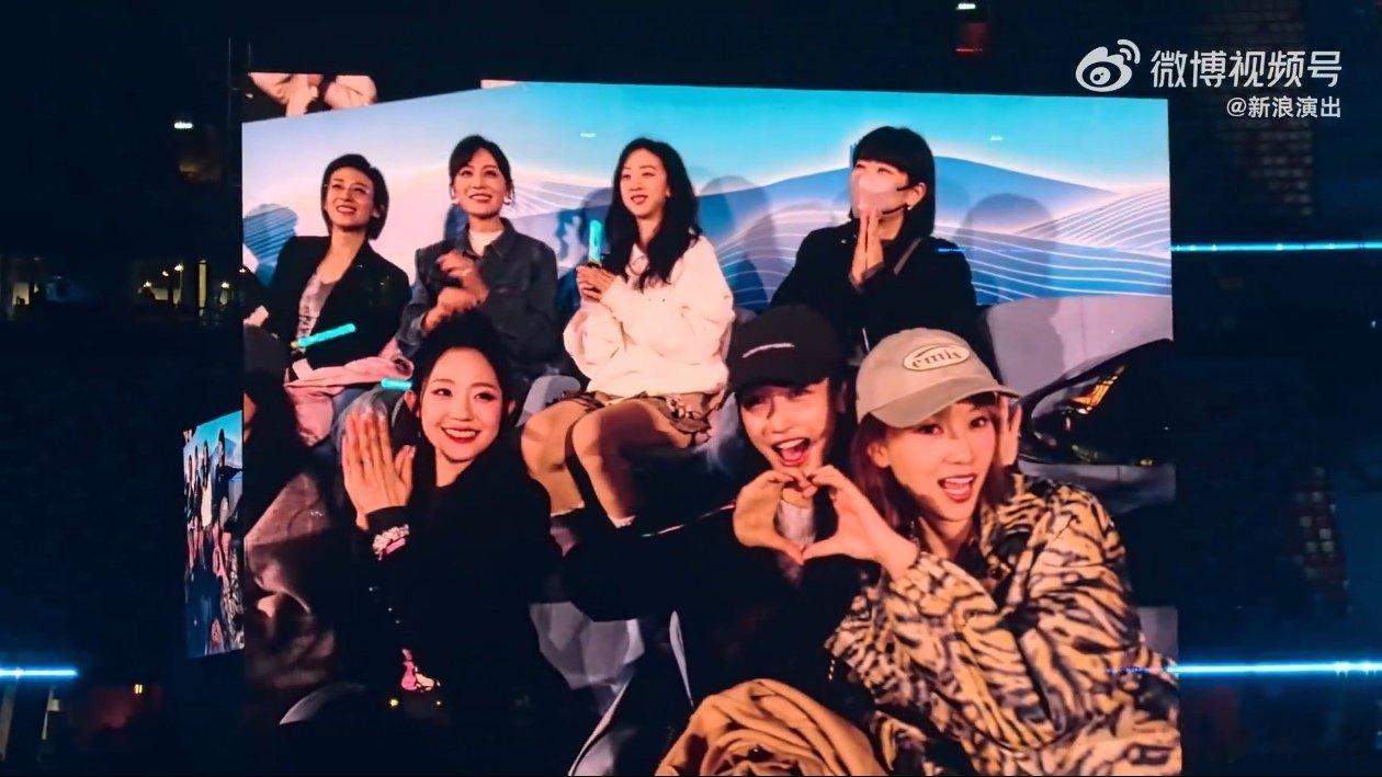 浪姐张杰鸟巢演唱会团建  好多姐姐都去了真是来张杰演唱会谈团建吧张杰演唱会