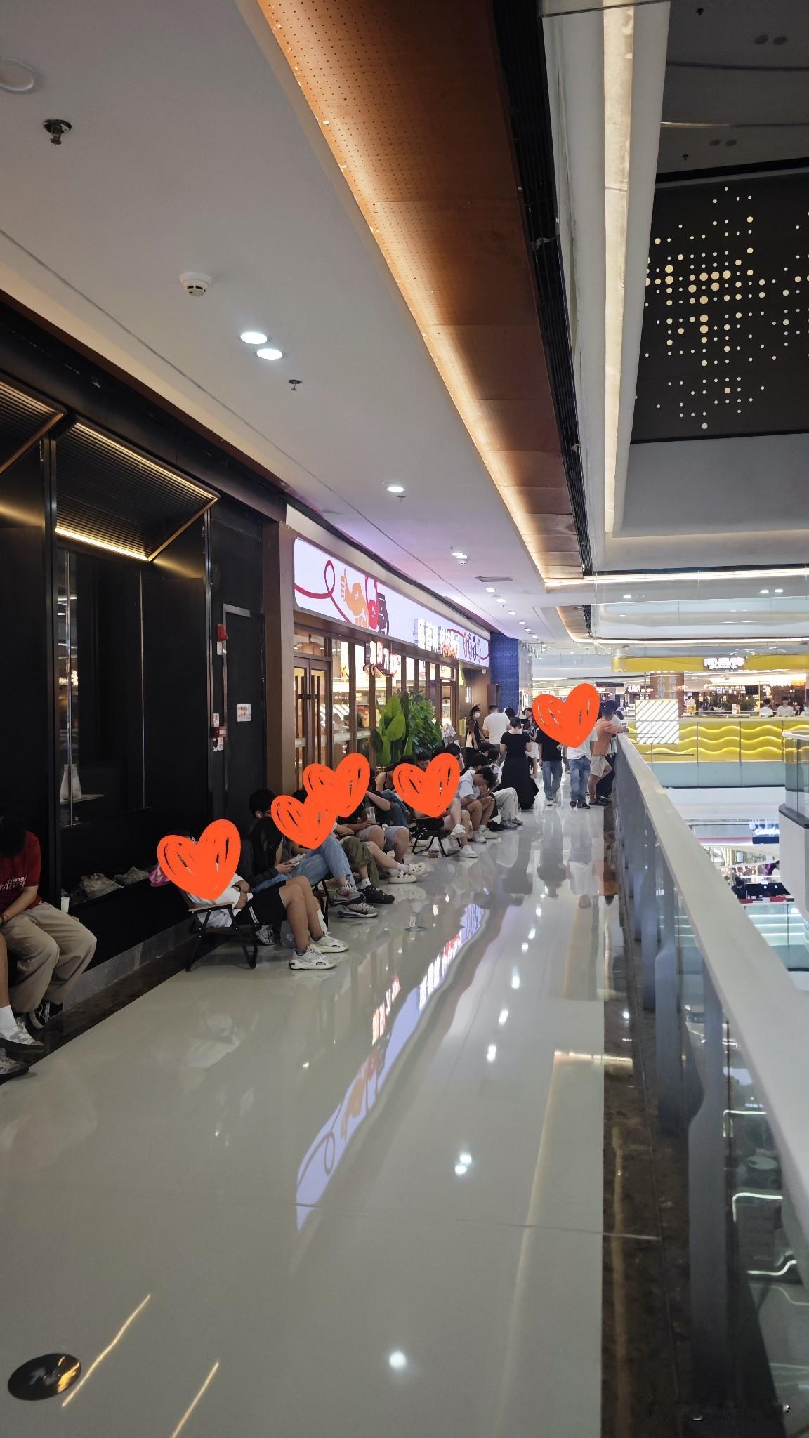 南沙万达新店盛香亭有这么好吃吗？傍晚5点多过来南沙，竟然要排到200多号，系统显