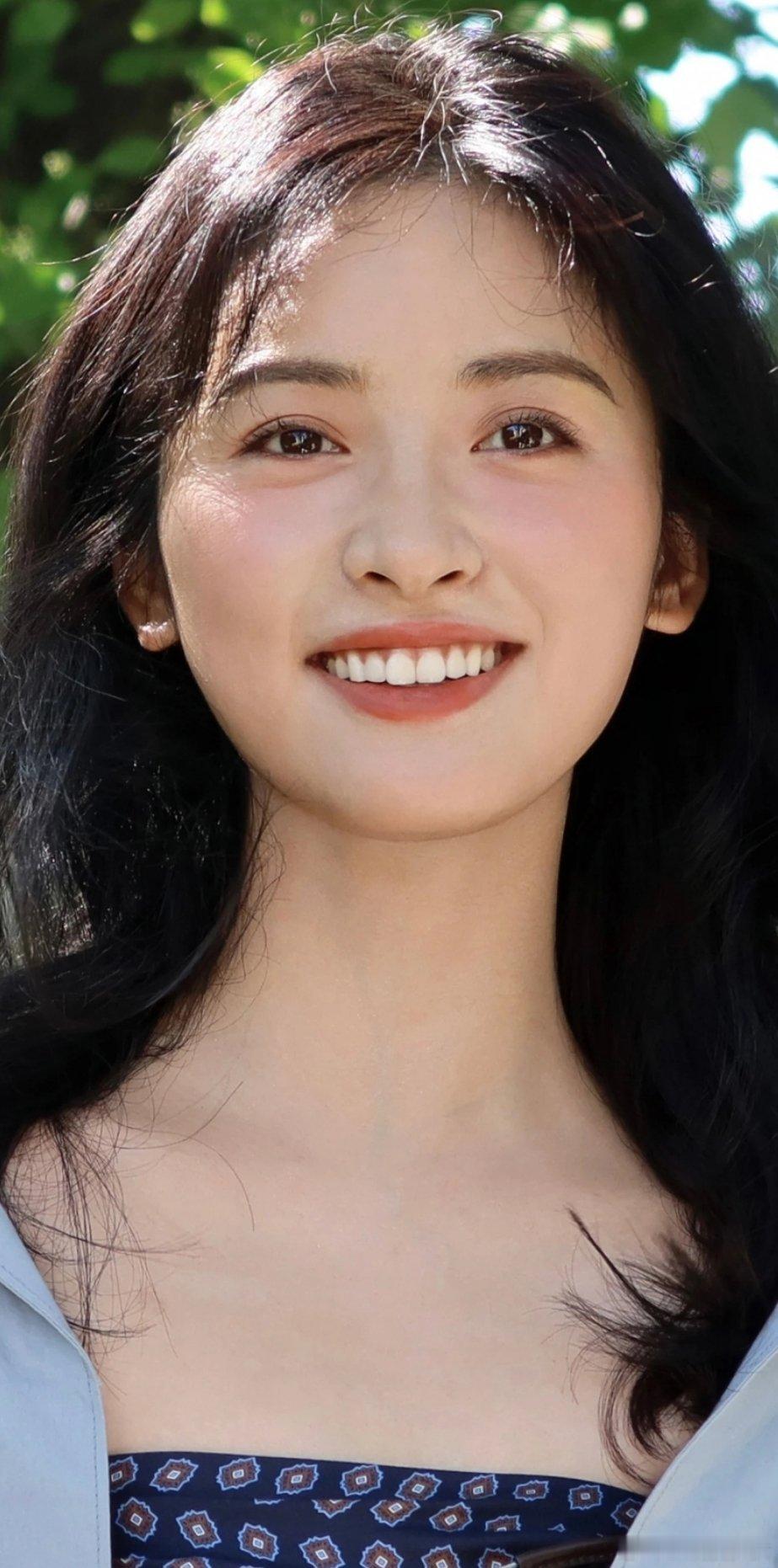 王鹤棣沈月一喝一个不吱声秦岚自制果蔬汁太真实！王鹤棣沈月品尝后同步沉默皱眉，同款