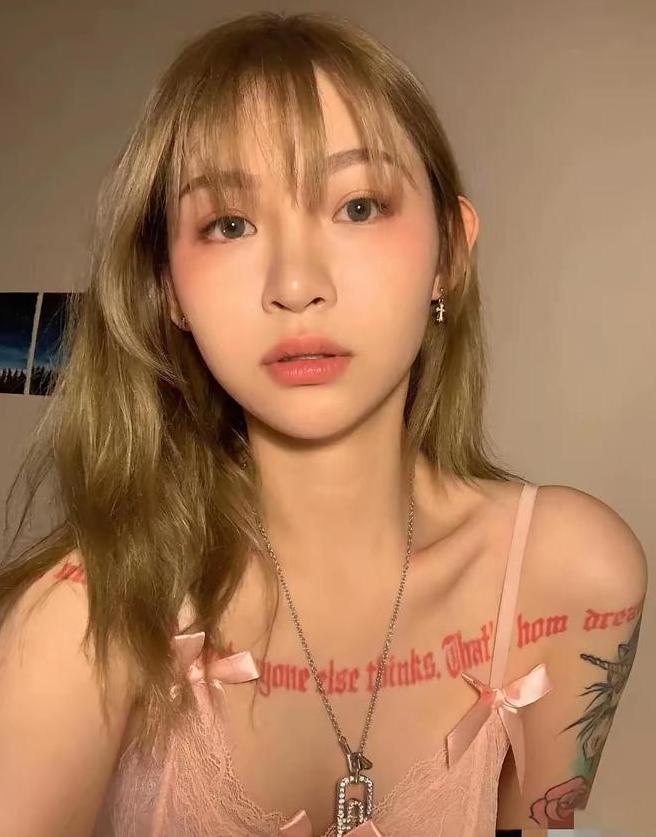 痞幼自曝猛料！身材这么好居然还对自己动刀痞幼自曝医美


   谁也想不到？千万