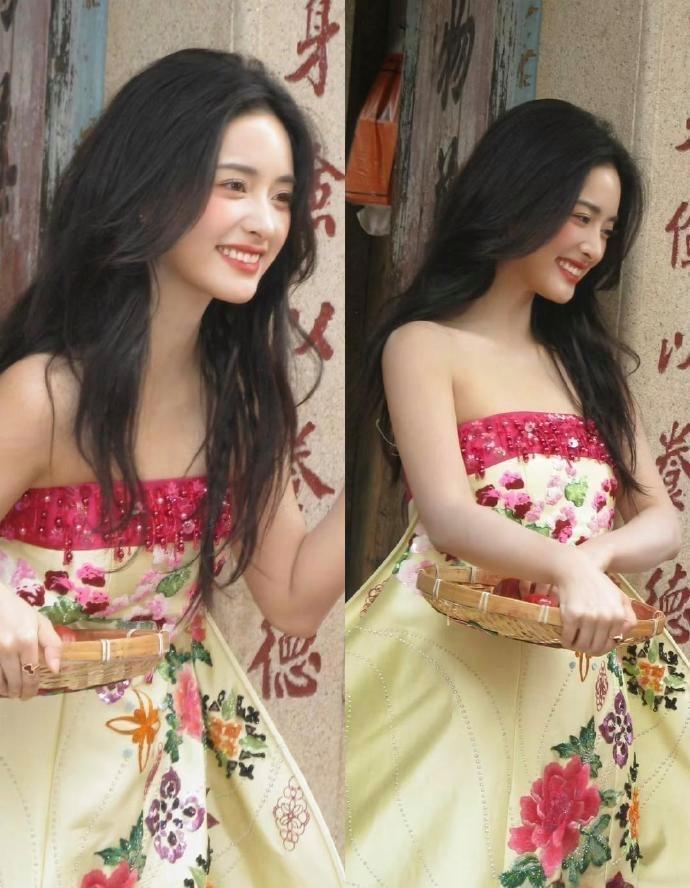 沈月的这个造型的衣服也太好了吧，很符合她的气质。甜美型的美女，穿古装衣服应该也很