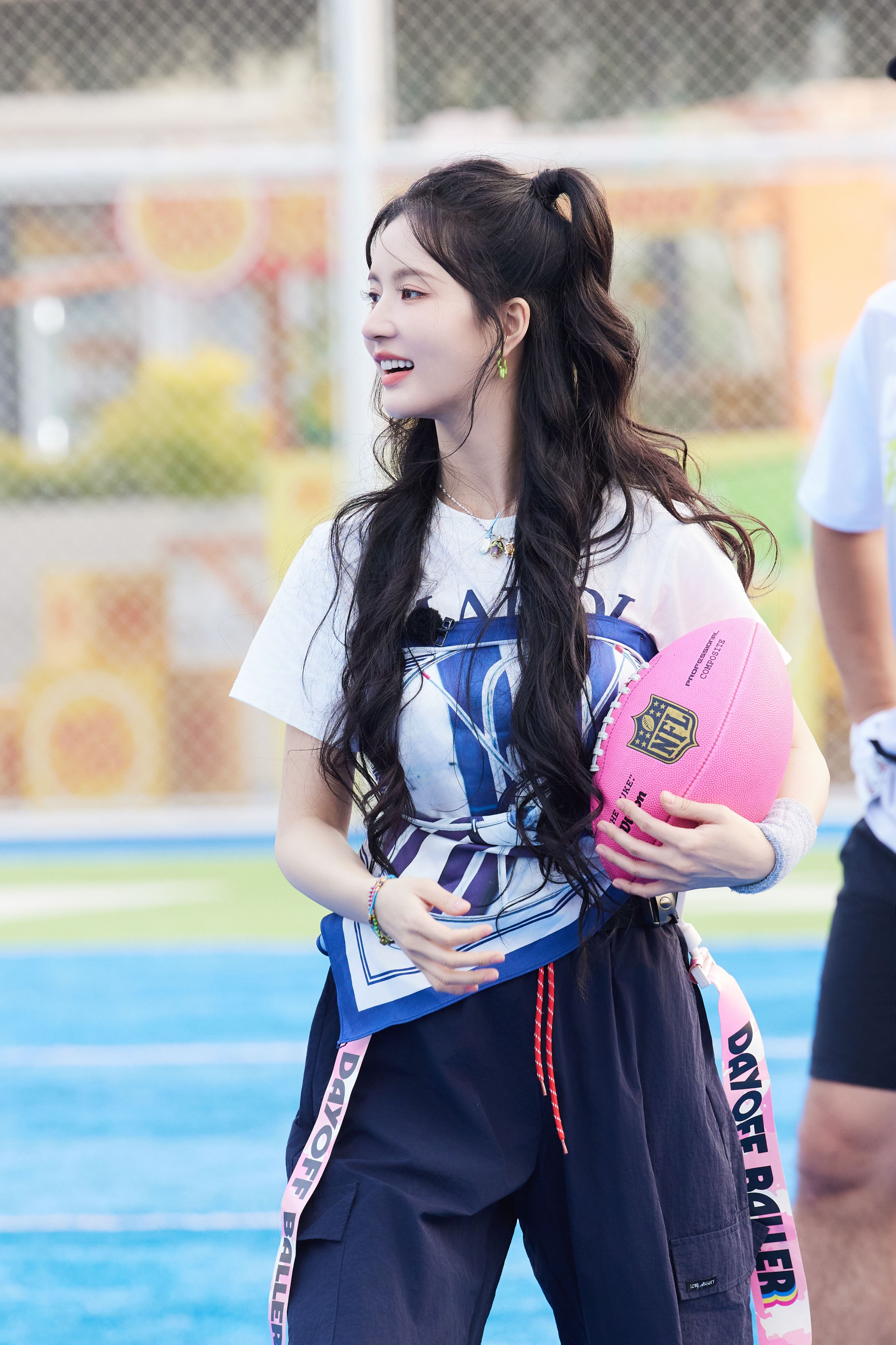 刘些宁归良辰 刘些宁 在复制粘贴的时代，你是手写的诗