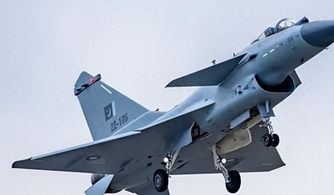 最近中东圈炸开了锅，4 月中旬美伊在巴基斯坦伊斯兰堡谈判结束后，伊朗代表团的返程