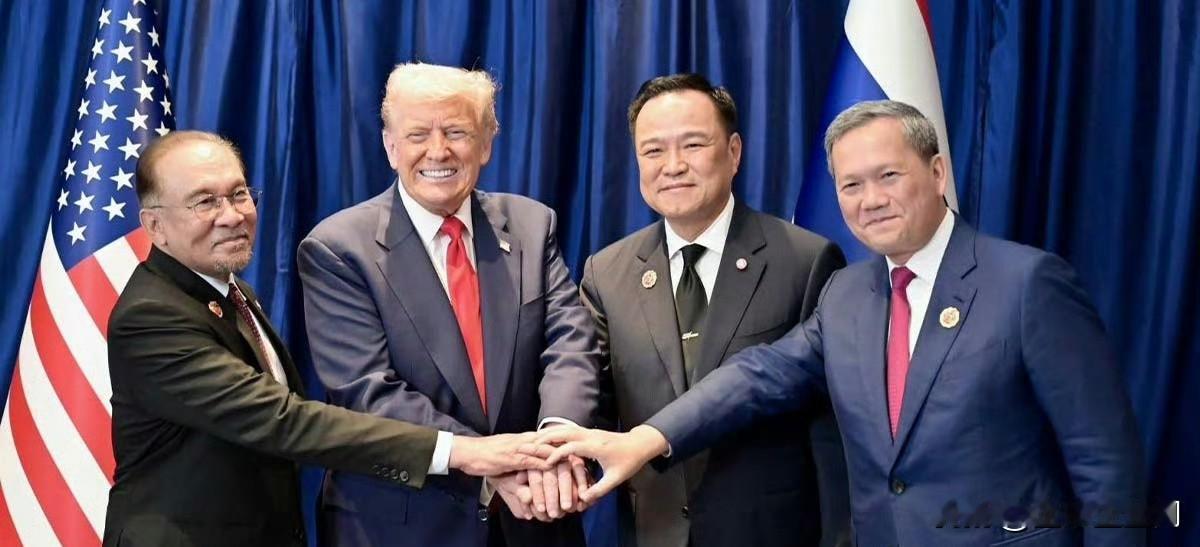 鲁比奥：“美国对柬埔寨-泰国边境持续不断的战斗和人员伤亡表示关切。双方应立即停止