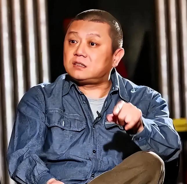 突然发现解放台湾省的建议，王朔的思路太妙了！他说，解放台湾根本不用开战，先把台湾