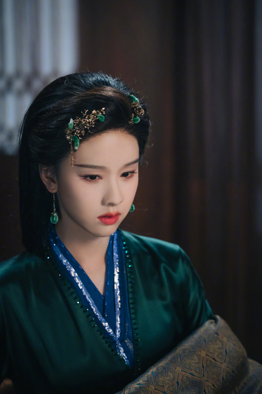 陈都灵一款新型树洞 雾妄言姐姐，我的秘密是：我已经被你在《月鳞绮纪》里的造型彻底