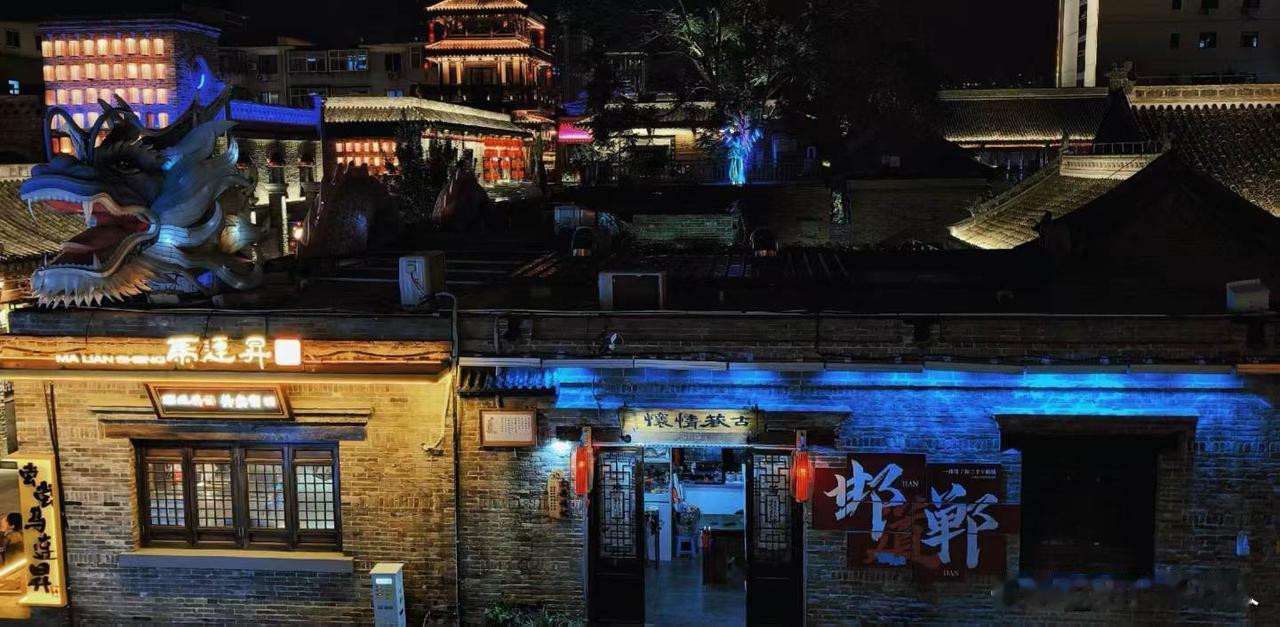 脚下的青石板路，藏着半部邯郸故事。曾几何时，这里是赵国故地，是成语故里，胡服骑射