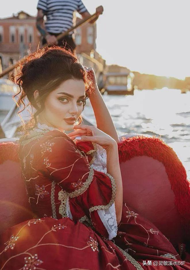 伊朗女性的深邃五官、高鼻梁、大眼睛特别有辨识度，这源于千年雅利安基底和多民族融合