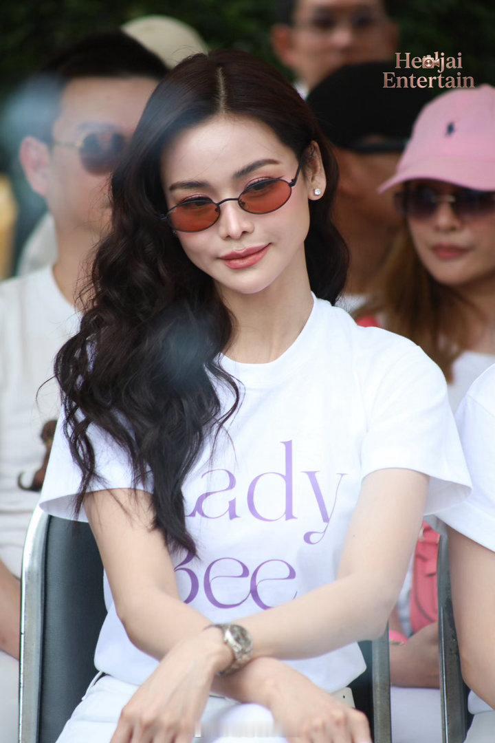 妈妈 