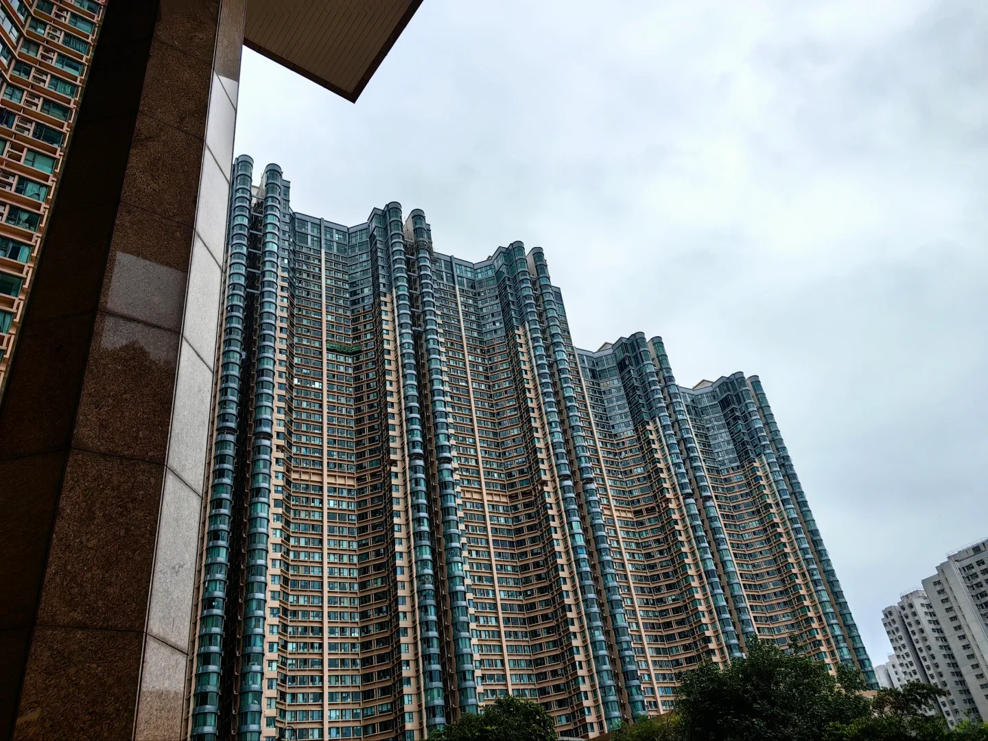 海淀在1%名单里的楼盘基本没有降价。琨御府今日一套绝佳户型，今日法拍到了18.7...