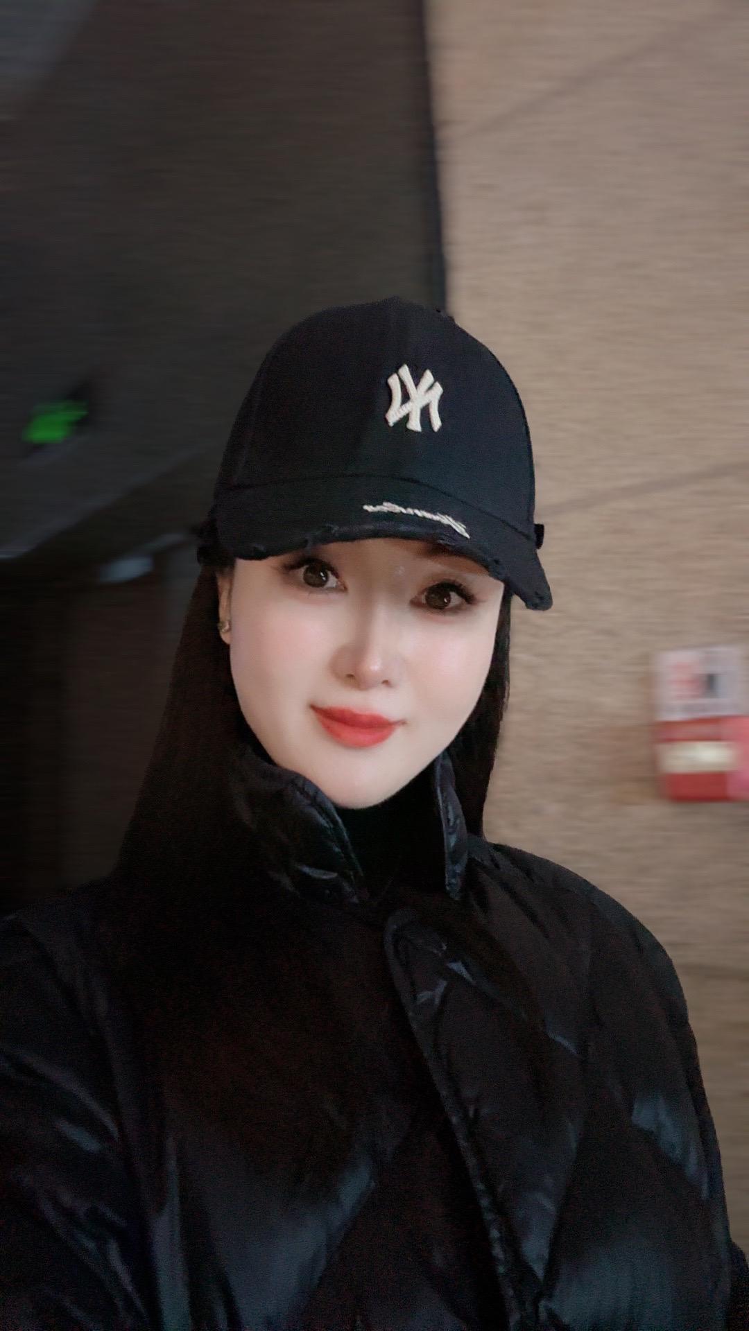 吃个宵夜需要勇气的节奏～😄全副武装～保暖为主啊～姐妹们💕🥲