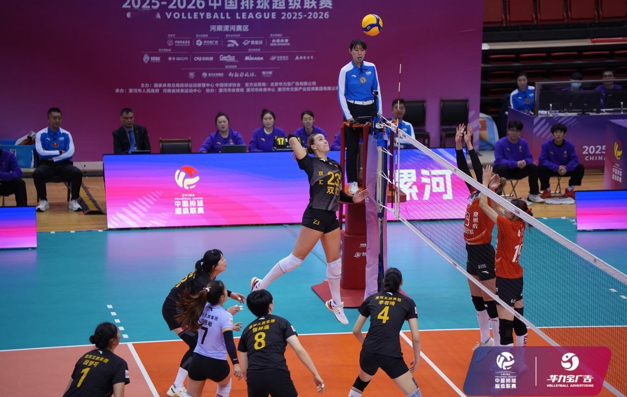 【赛中升降赛首回合河南女排3:0深圳】
中国女排超级联赛赛中升降赛首回合
A级别