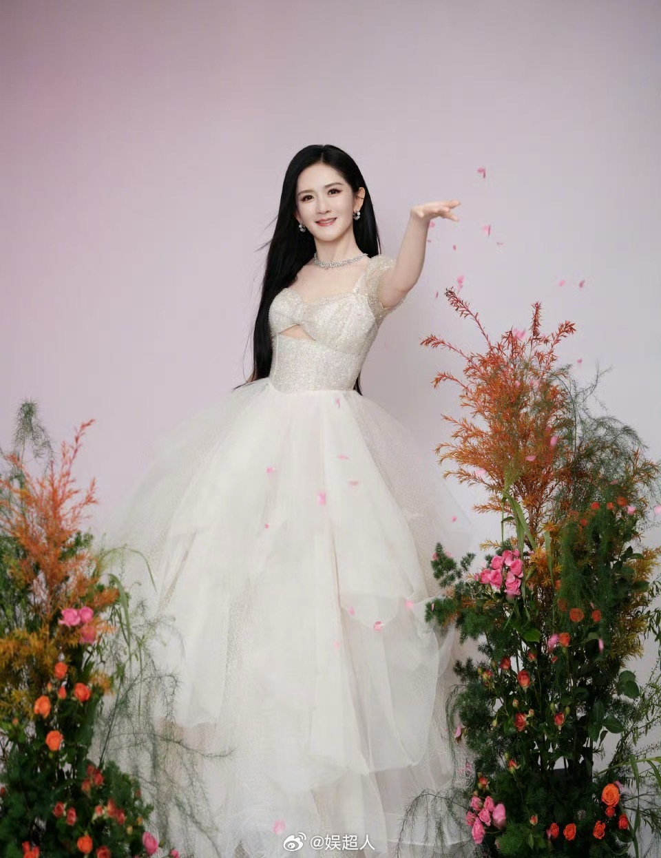 谢娜回来跟朋友开Party谢娜回来跟朋友一起开Party 谢娜回来跟朋友一起开P