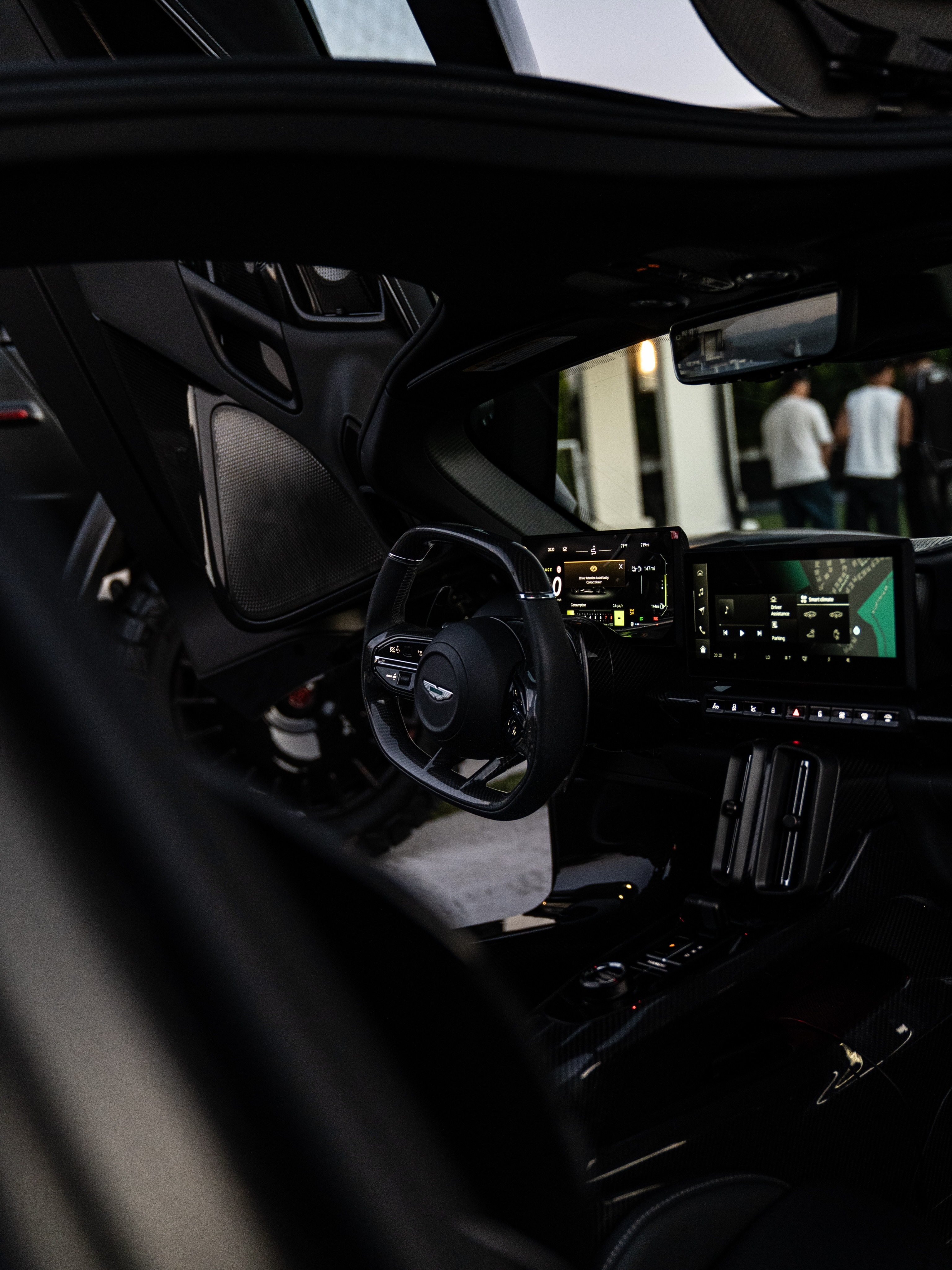 比弗利山Astonmartin Valhalla 