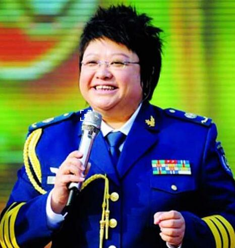 一道裂痕击穿二十年口碑：韩红公信力崩塌的底层逻辑
 
钢化玻璃最致命的破损，从来