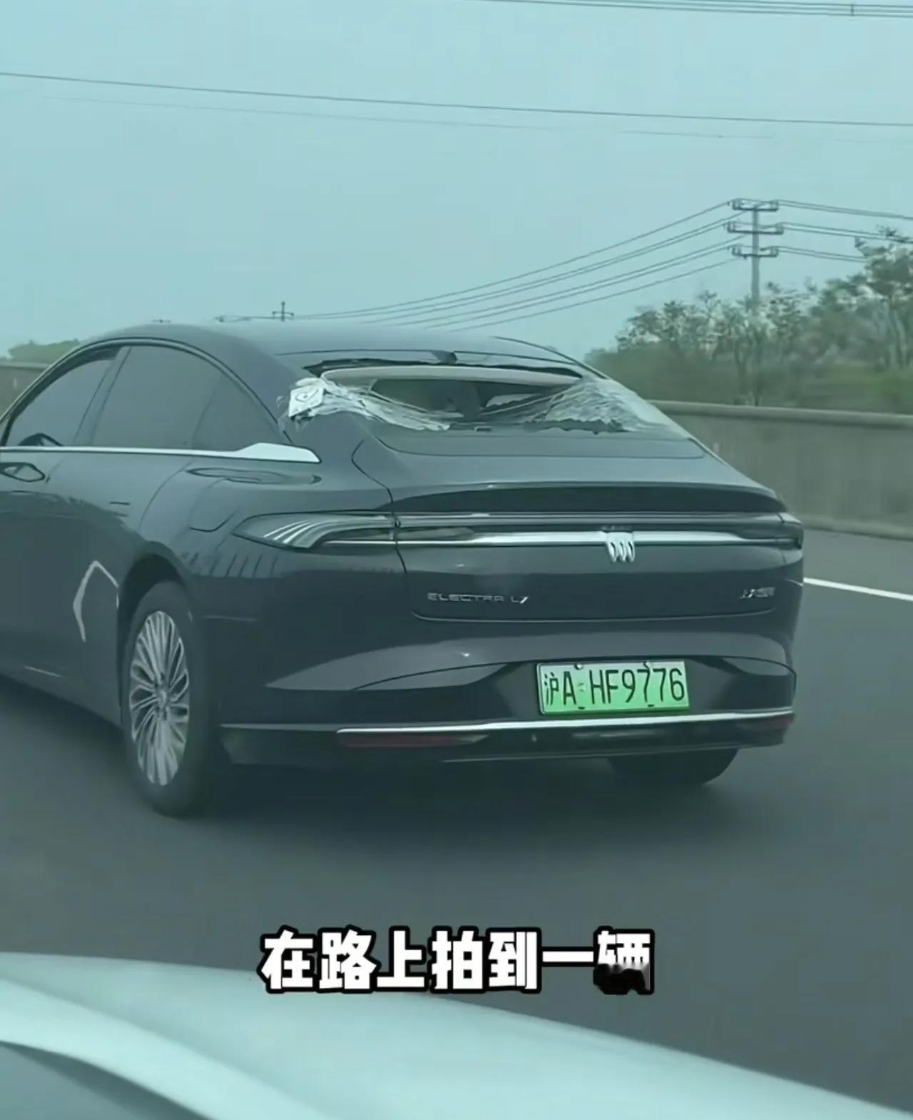 玻璃有价，生命无价，这一波流量别克又接住了，一句免费换窗，既彰显了对车主善意的肯