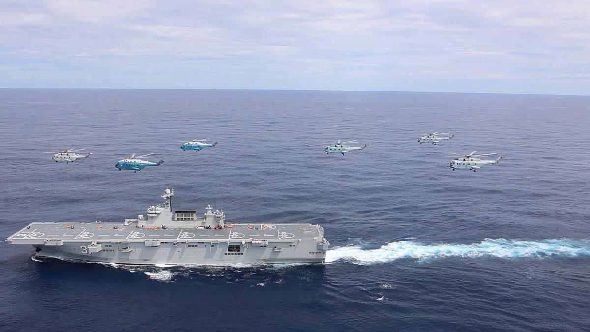 一个月内，075“小平顶”密集出动，台海棋局该收尾了

上个月，解放军在台海周边