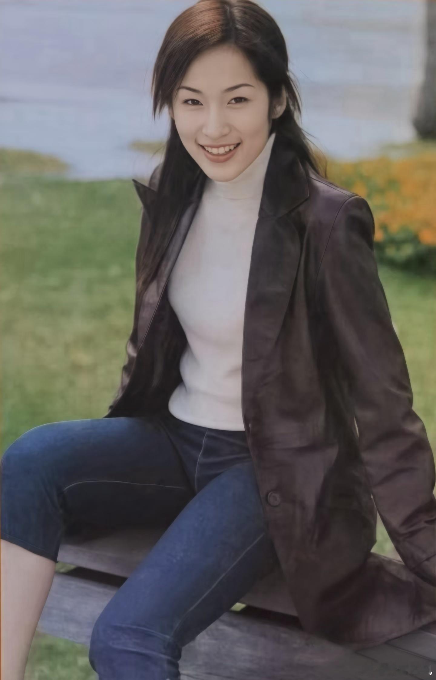 萧亚轩出道前日常生活照，已然是很有星味儿的一个女生了！ 