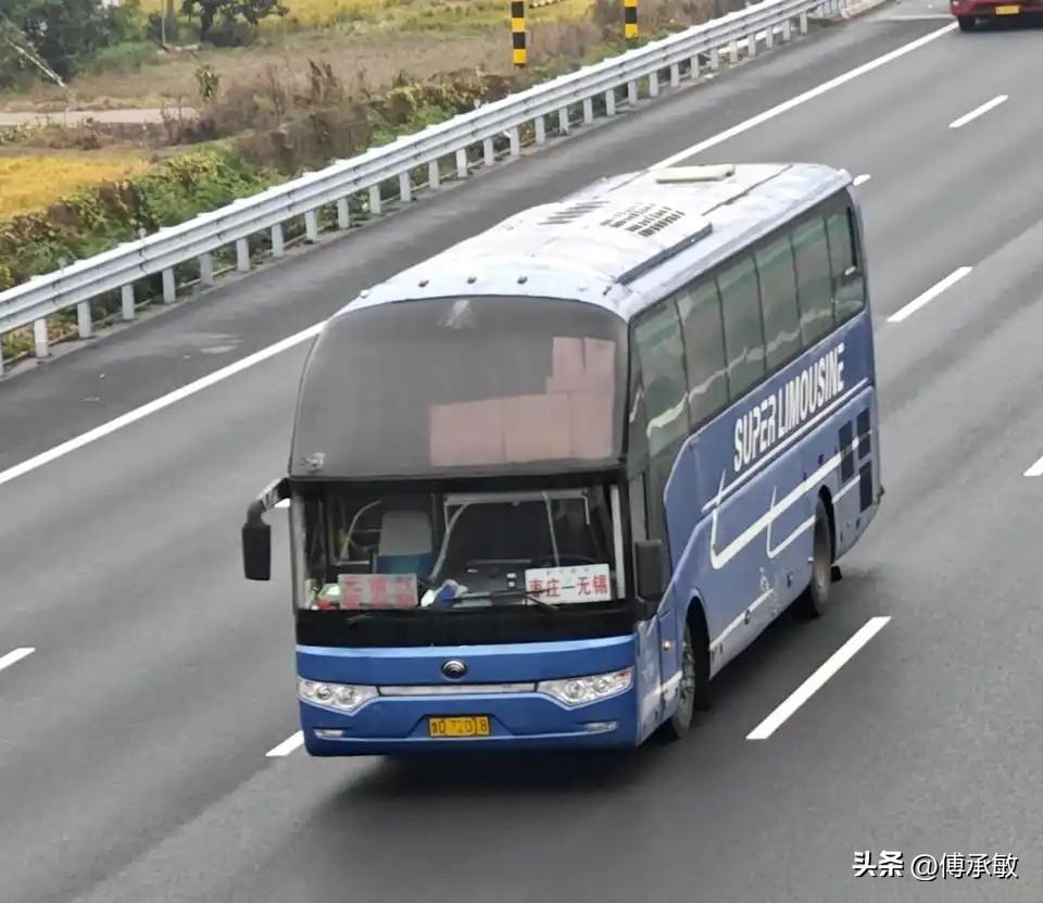 山东枣庄市曾经的省际长途线路（三），不知还有多少在运行？
宁波—枣庄
枣庄—无锡