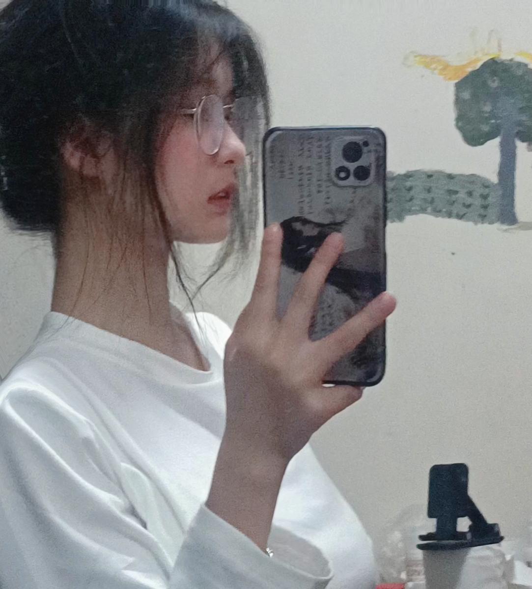 今天化了妆