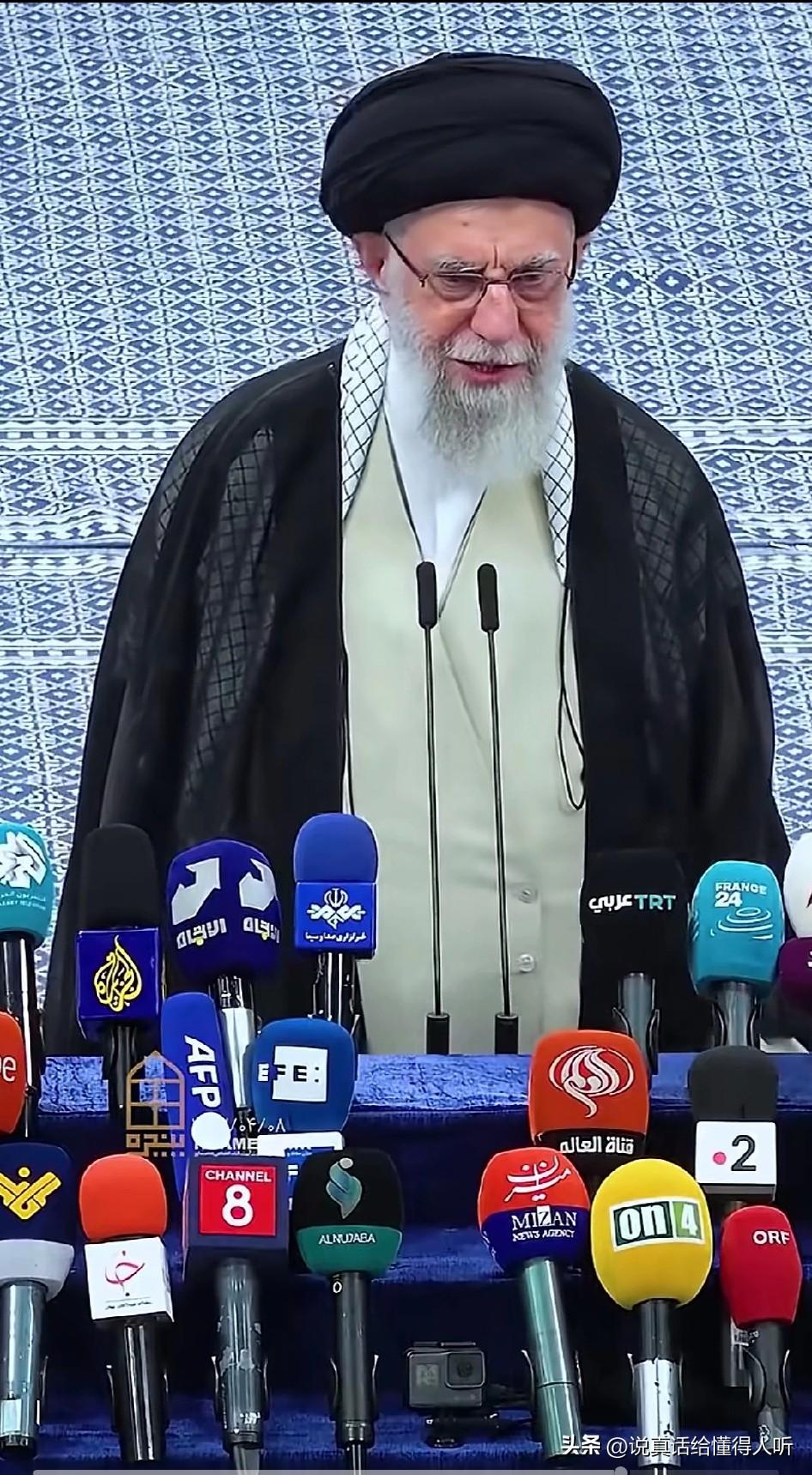 站在局外看面相哈梅内伊慈祥而坚韧[祈祷]