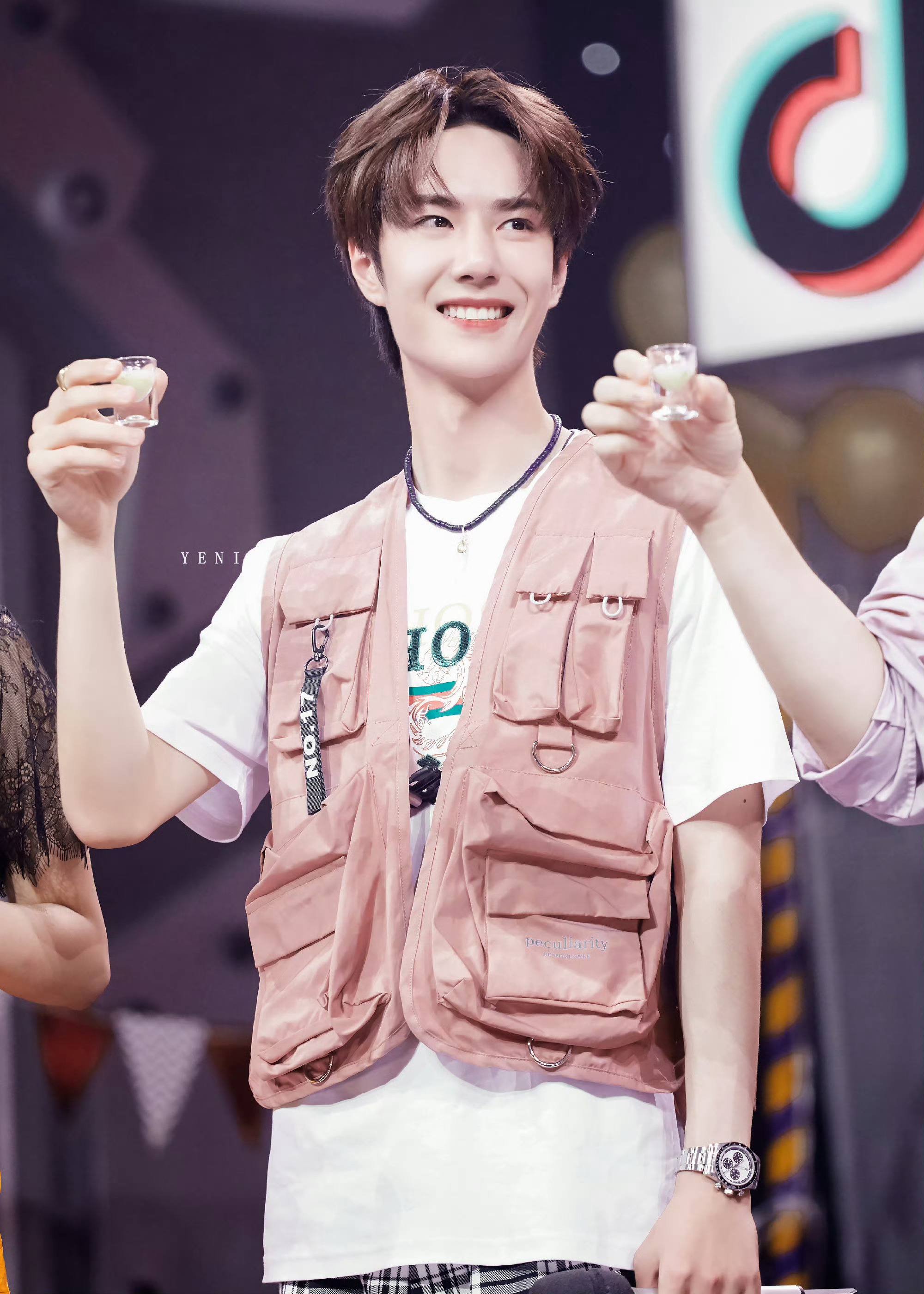 王一博  21岁的王一博王一博