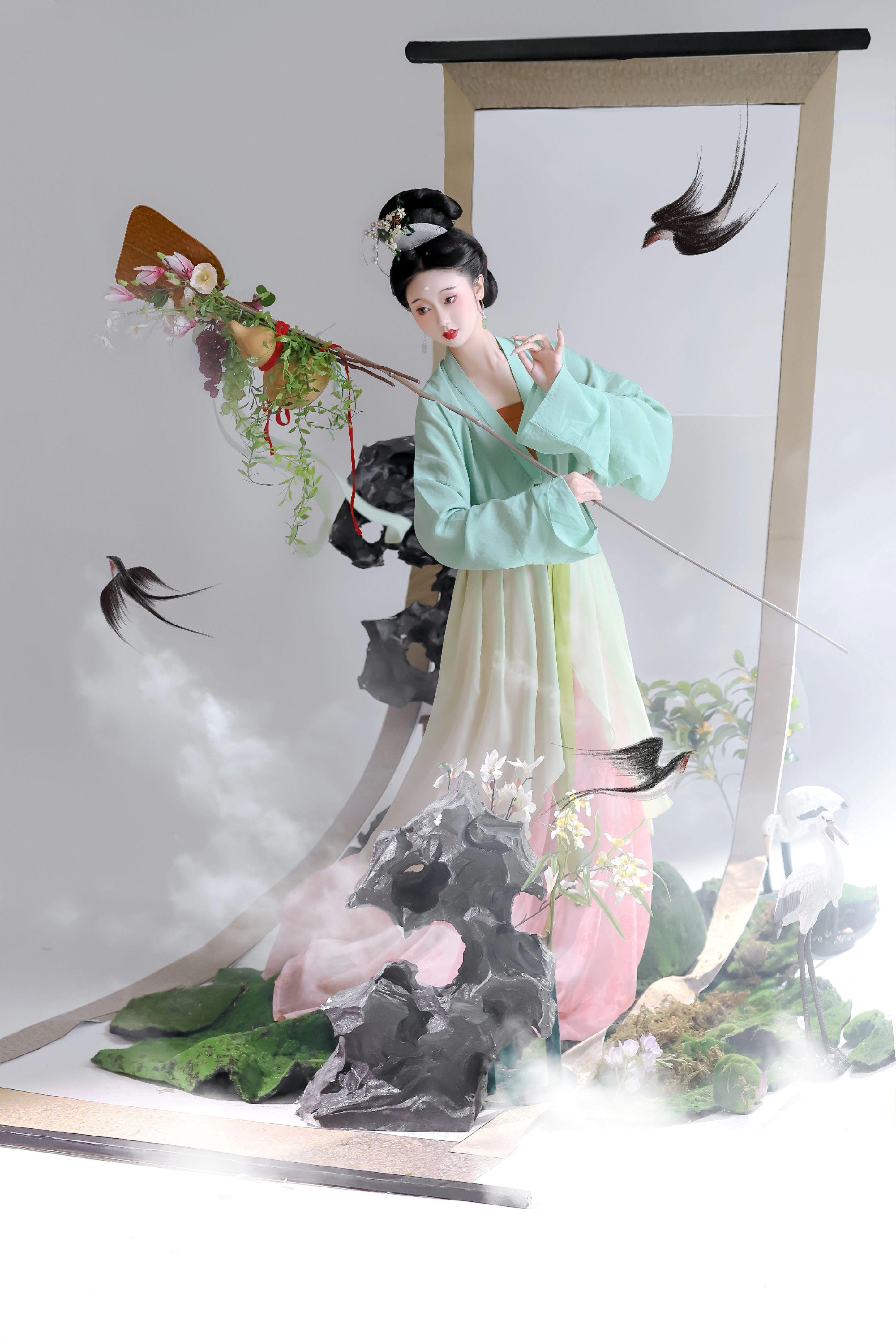 归燕迎春……画中仙。古风