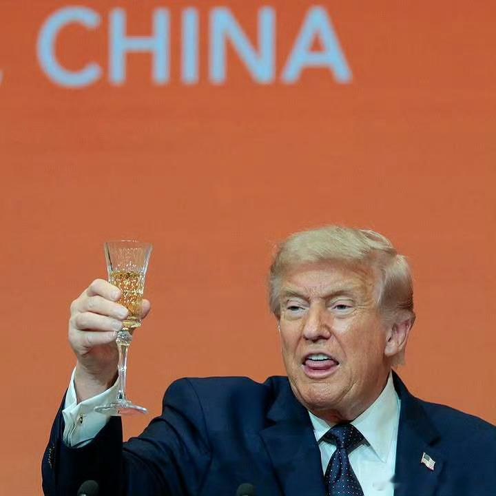特朗普连发15张图分享中国记忆对于二次来华，特朗普满心期许，迫切想要得到外界的认